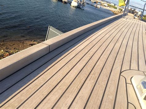 A Guide To Vinyl Flooring For Boats - Flooring Designs