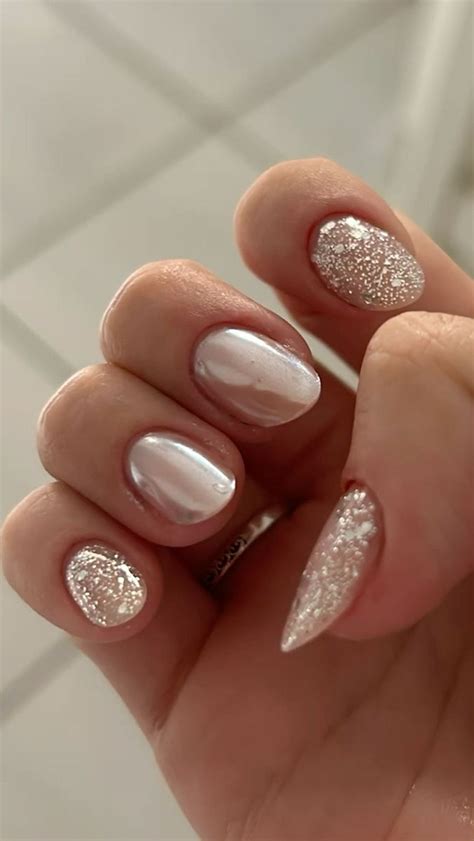 Unha Para Formanda - Ideias de unhas brilhosas | Unha de formanda, Unha para formatura com ...