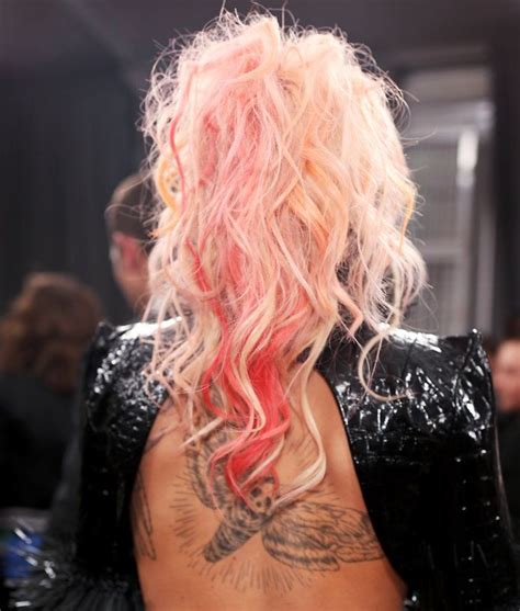 Lady Gaga Pink Hair 2017 Grammy Awards | Pink hair, Lady gaga grammy, Lady gaga