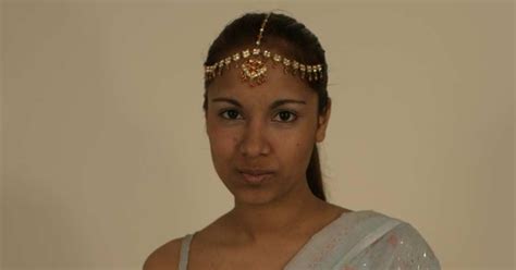 కామ దేవత : GAYA PATAL-INDIAN BITCH