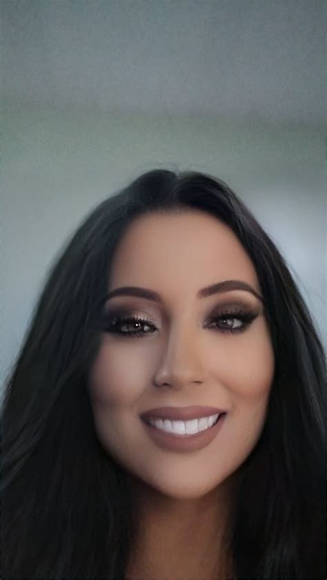 hoooooot soy OPERADA 🥵 guapa en cara y cuerpo sexy nalgototas bbl : r