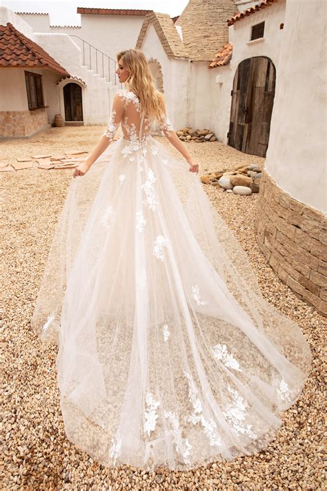 Chic Nostalgia — Couture Bride Las Vegas
