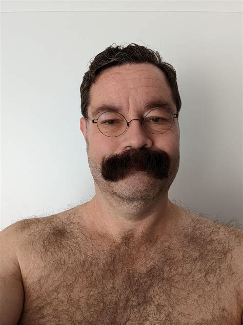 Tried a new look : r/Moustache