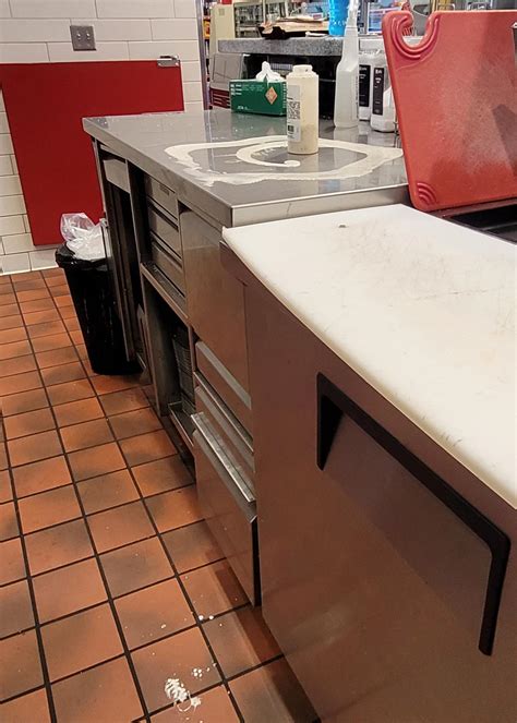 How do I start to explain this : r/QuikTrip