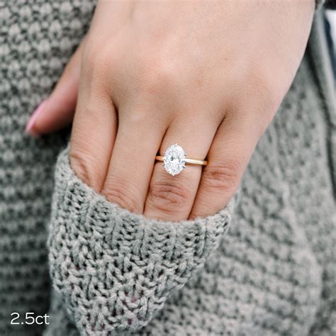 Oval Cut Diamond Engagement Rings