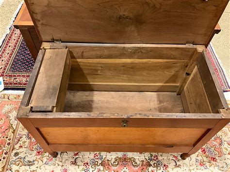 Lot - Cherry Sheraton Blanket Chest 24 x 37 x 18 1/4 in. (61 x 94 x 46.
