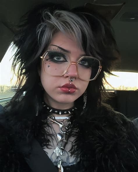 Caroline Carr (@yeahimcaroline) • Instagram photos and videos