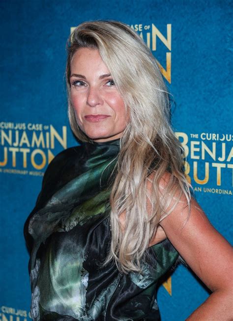 Jenna Lee-James Sizzles at ‘Benjamin Button’ Press Night in London [06