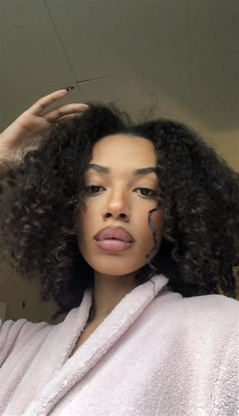 Discover more like BlackWorldOrder: 18 F born in 2003😌 🏾Looking for Big