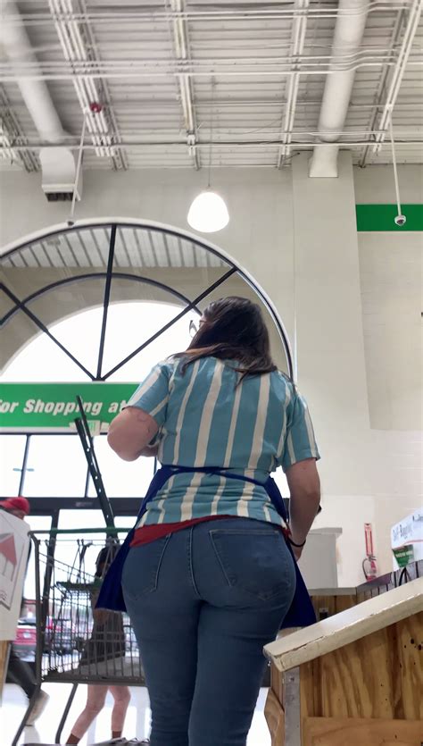 Sexy Big Butt Cashier - Tight Jeans - Forum