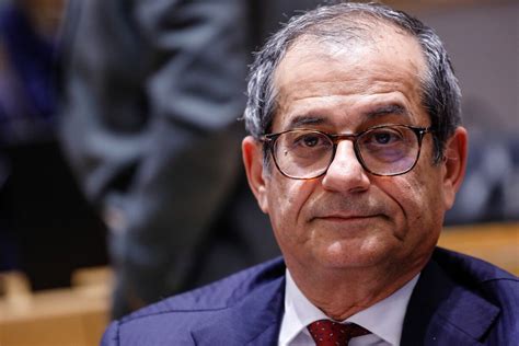 euro area finance chiefs  pressure  italy  alter budget bloomberg