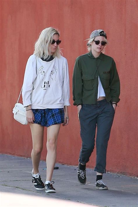 Kristen Stewart And Dylan Meyer - Kristen Stewart & Dylan Meyer Stop at