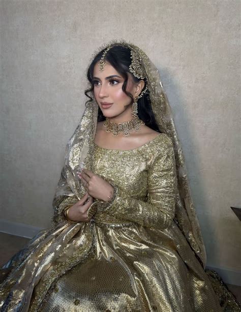 Pin by Roonil Wazlib on Desi-esque in 2025 | Simple mehndi dresses