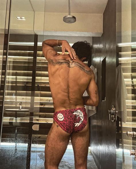 Rodrigo Aburto - ¿Me ayudan a hacer una lista de lugares... | Facebook