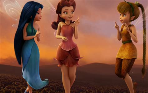 Tinkerbell And Silvermist Kiss