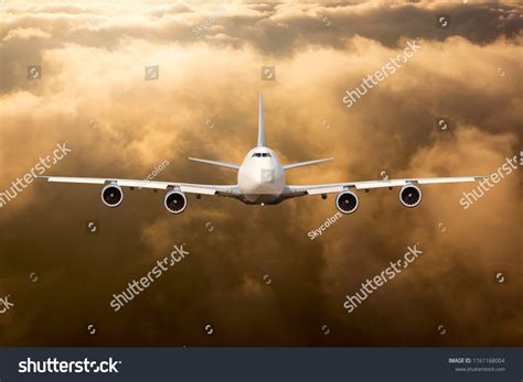 Passenger Plane Flight Front View Aircraft Stock Photo 1161168004 ...