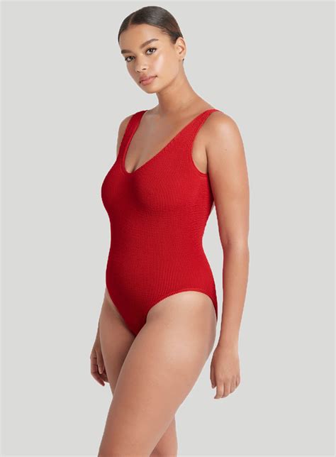 Bond Eye: The Mara One Piece Baywatch Red – DeBra's
