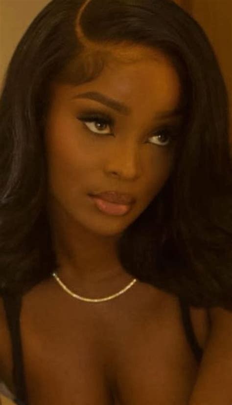 Brunetttebaddie Nude