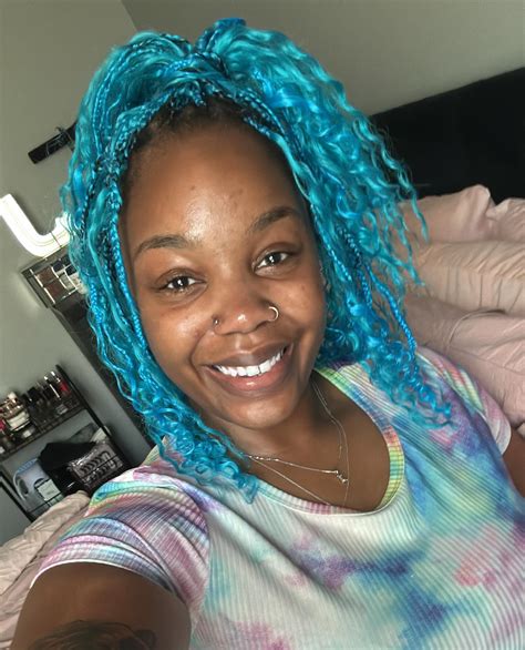 JASMINE | CONTENT CREATOR | Jasmine the sunflower. 🌻💛 | Instagram