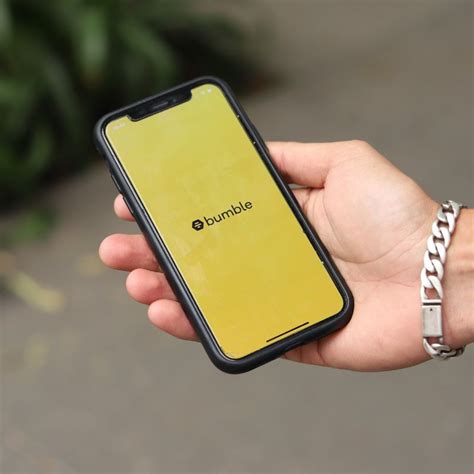 follow  bumble dos  donts   seamless dating experience