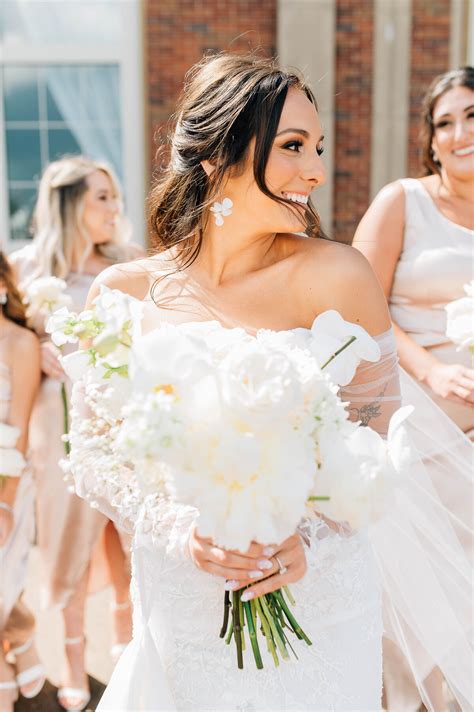 Kaleigh Moore | Rochester, NY Wedding Photography