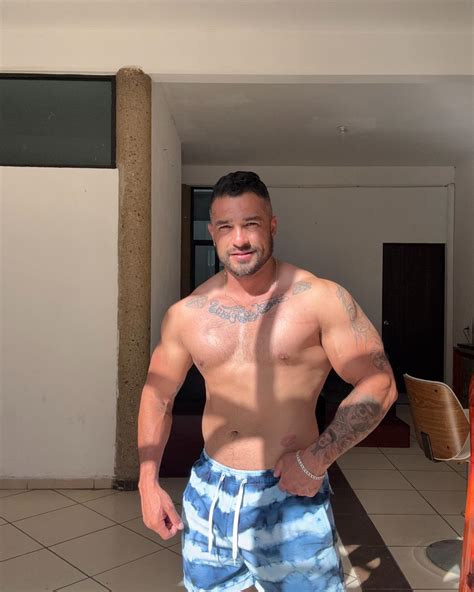 Adan Castillo (@adan_castillo_31) • Instagram photos and videos