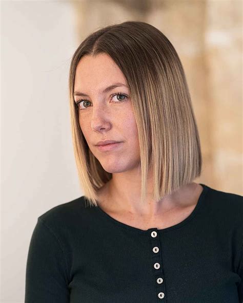 Why these short straight hairstyles are suddenly dominating salons 22