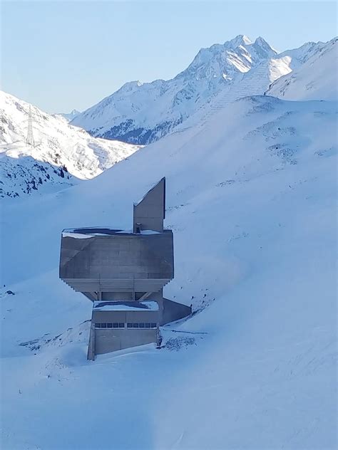 Infrastructure Building, St. Anton, Austria [OC] : r/brutalism