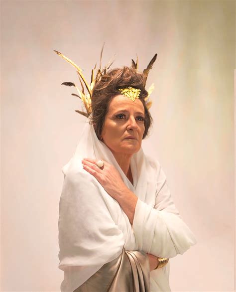 Fedra (Não é de Pedra) - Teatro São Luiz