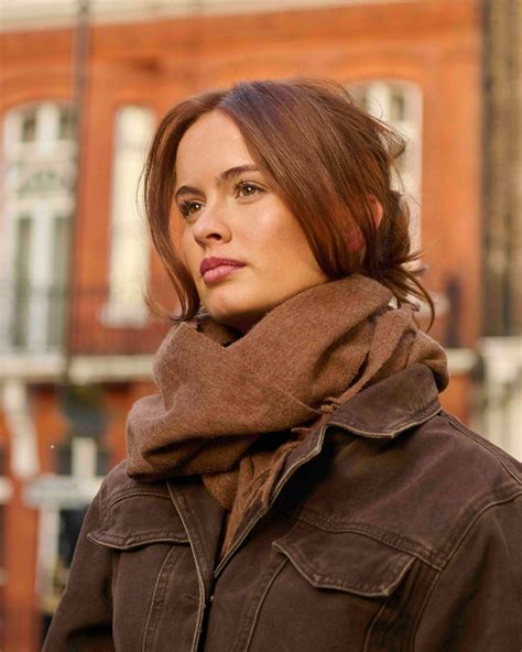 Black chocolate hair dye is the most requested color this fall 1