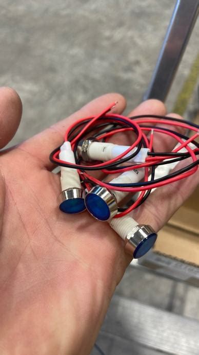 Kontrolna lampa 12V