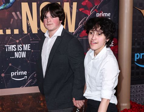 Hija de Marc Anthony y Jennifer Lopez, Emme, llegó con joven a This Is