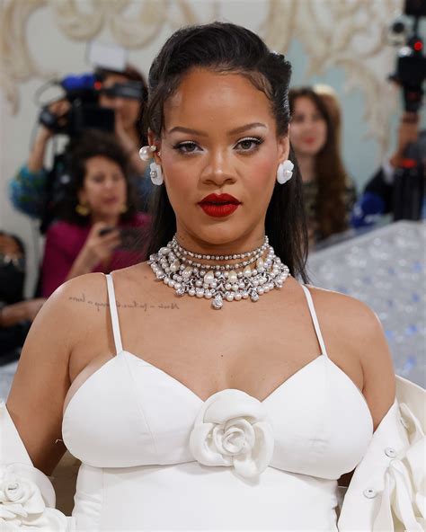 Celebrity Gossip: The Untold Story Of [Celeb's Name]'s Epic Night Out (Phun Celeb Extras) Image 19