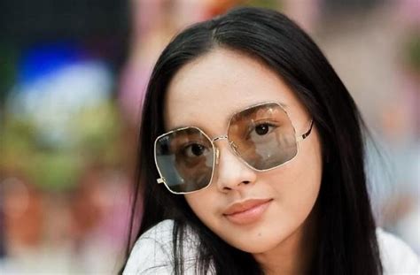 artis indonesia  ikut ajang pencarian bakat  luar negeri