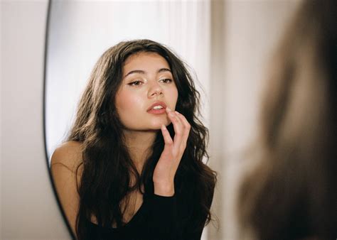 New hair products will soon make braids with curls last longer 31