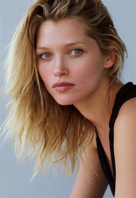 Hana Jirickova - Model Profile - Photos & latest news