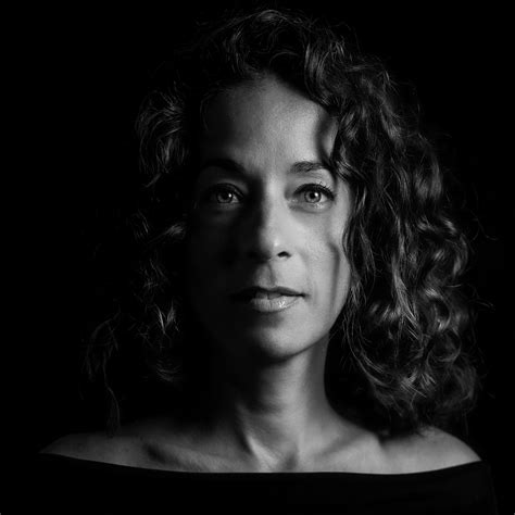 Fé María Vásquez - What's Aloha