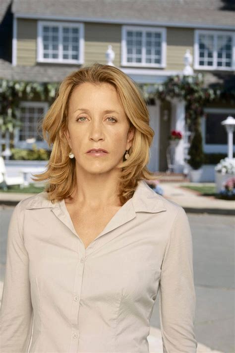 what is the net worth of felicity huffman