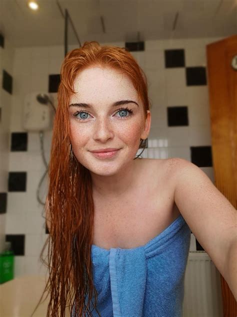 I’m covered it’s safe for work 💘 xoxo - Persia Lourdes : r/SFWRedheads