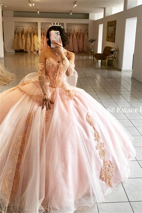 Vestido Blush Quinceañera | Vestidos dorados de quinceañera, Vestidos