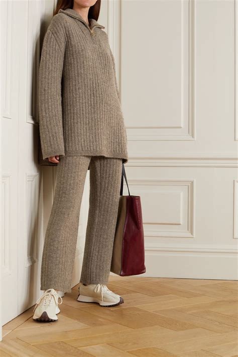 Loungewear outfits, Knit pants outfit, Elegant fashion