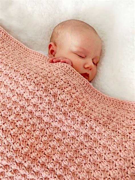 simple chunky crochet baby blanket 12