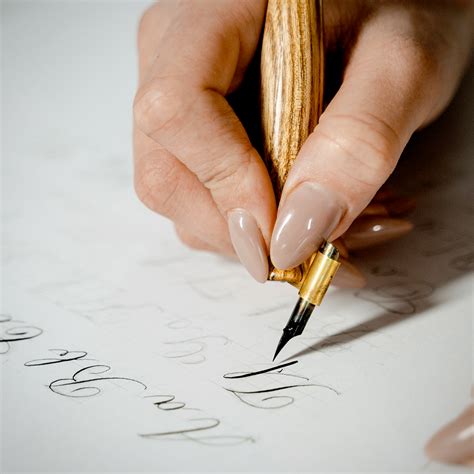 master strokes   hold  calligraphy    pro