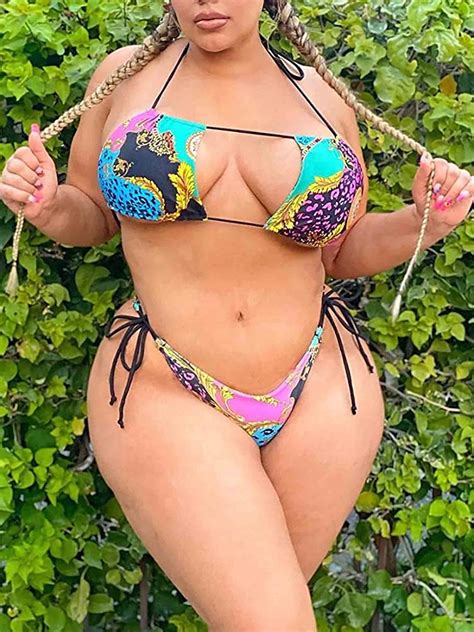 Thick Girls In Bikinis