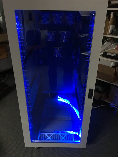 The RGB makes my servers run faster : homelab