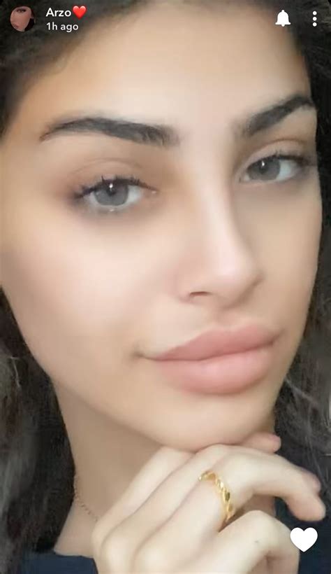 Arzofa : r/PakiBeauties