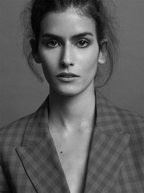 MasQModa - Agencia de modelos y talentos - claudia g