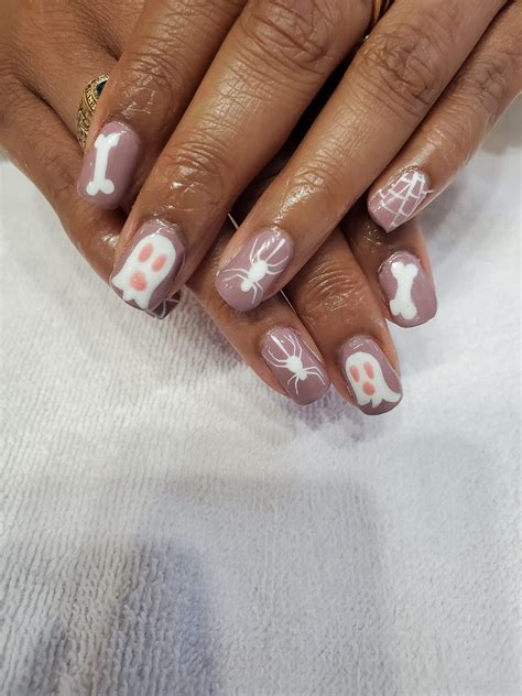 Salon Detroit - Rolling Out