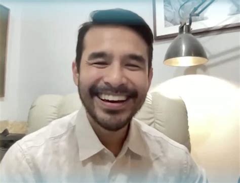 Atom Araullo describes his 'dream girl': Passionate, kind, curious