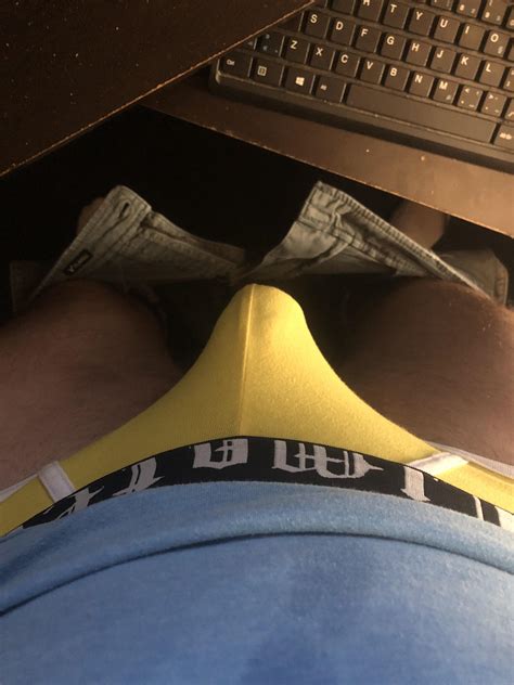 Bulging in a jock : r/Bulges